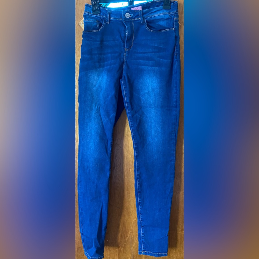 Size 9 APRIL GIRL JEANS BLUE. - Picture 3 of 7